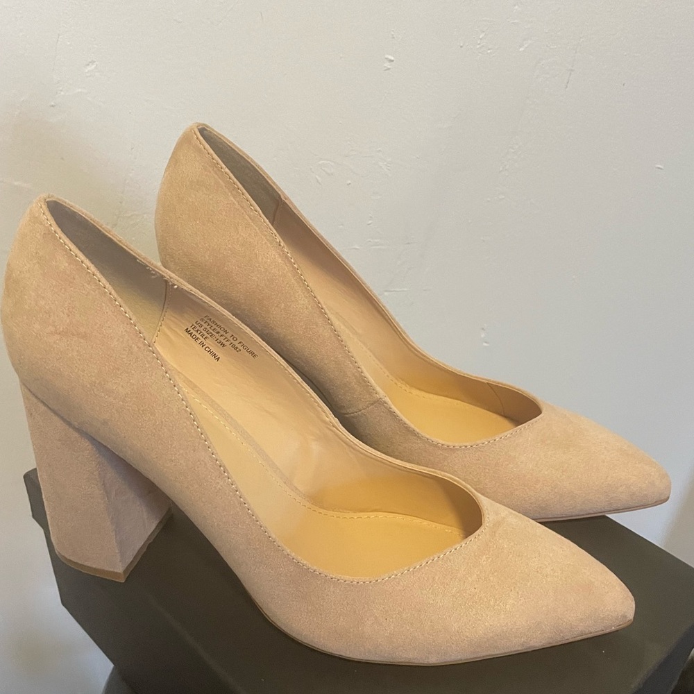 Women’s nude, suede pumps, size 13W NWT